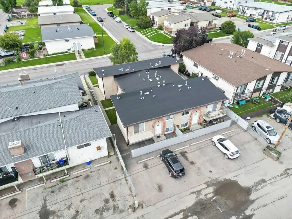 12 Huntley Close NE Calgary AB T2K4Z3