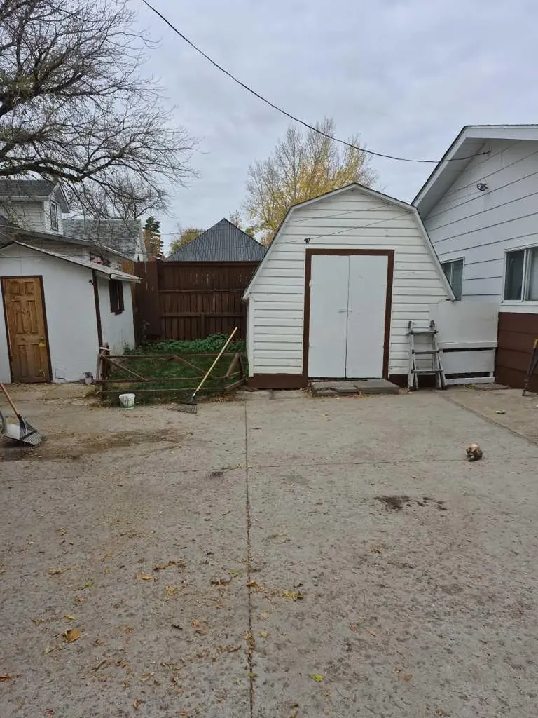 5131 49 Street Provost AB T0B3S0