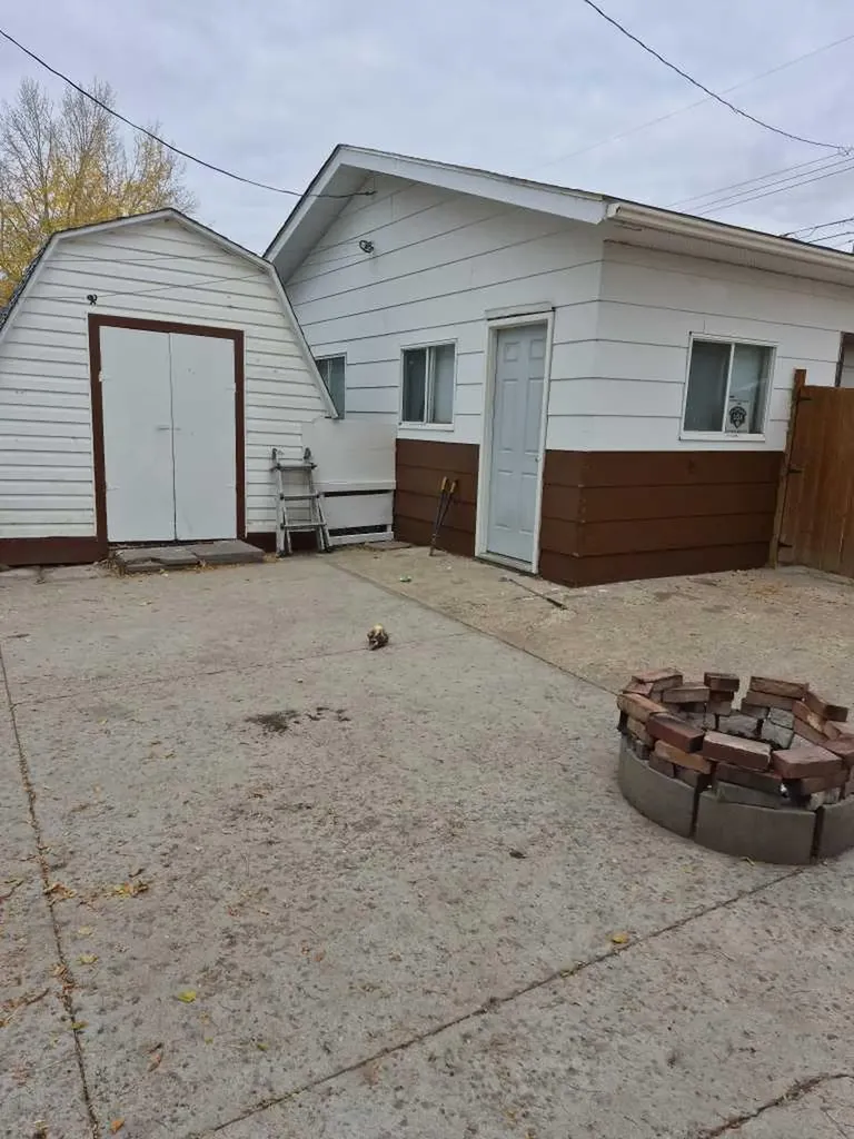 5131 49 Street Provost AB T0B3S0