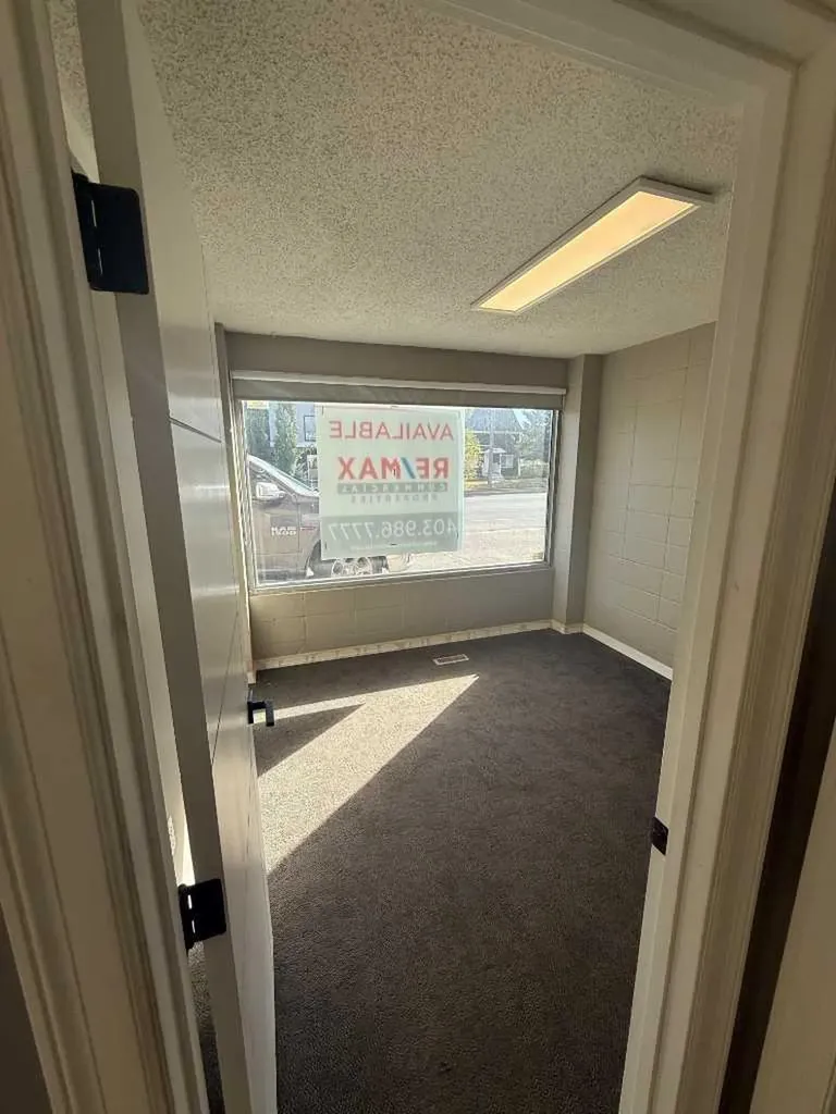 5912 54 Avenue Red Deer AB T4N 4M7