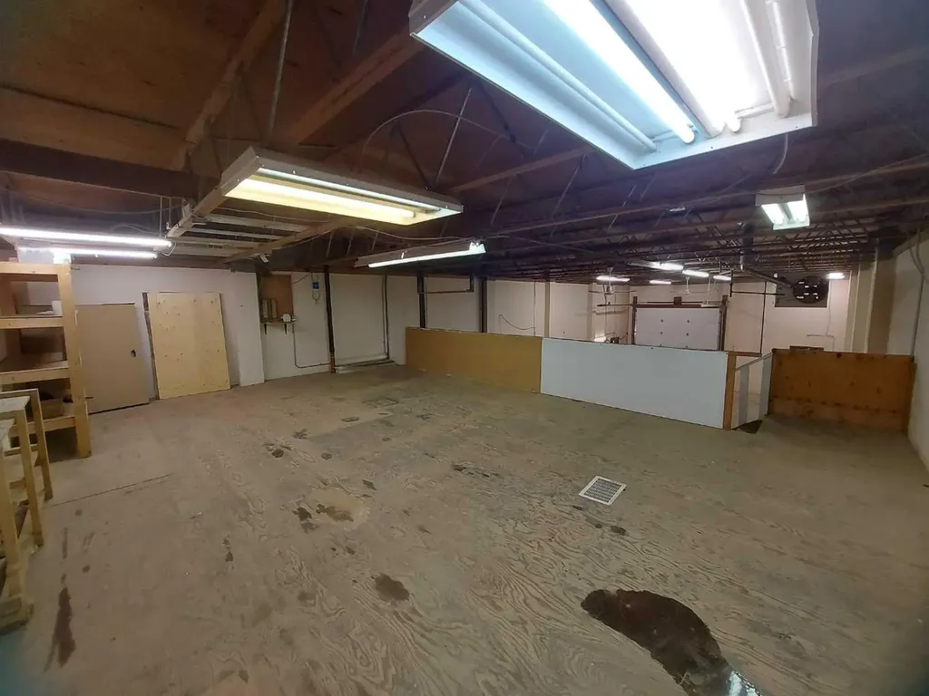 5912 54 Avenue Red Deer AB T4N 4M7