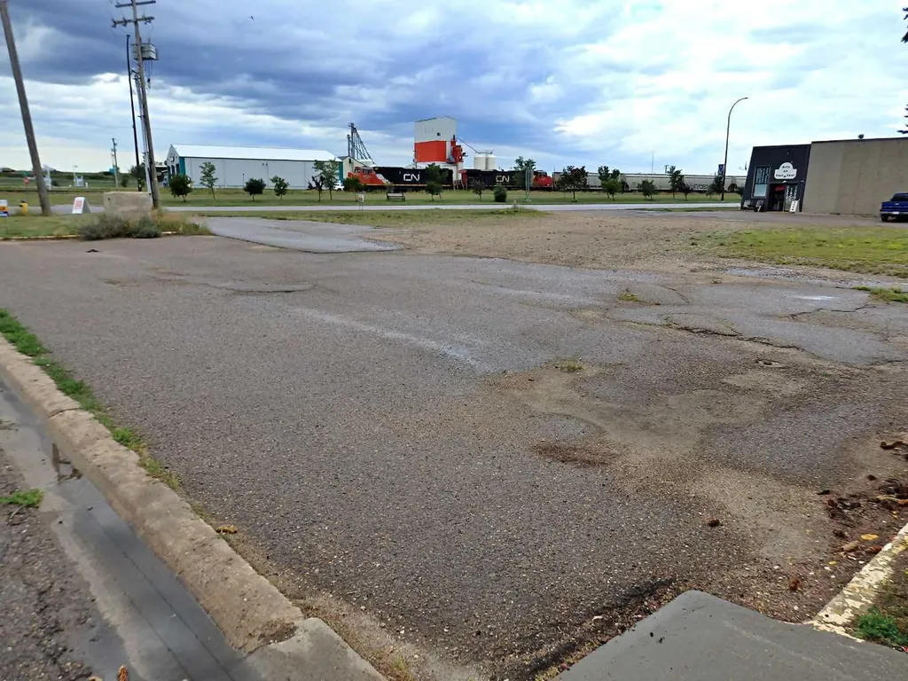 4402 Railway Avenue Vermilion AB T9X 1E9