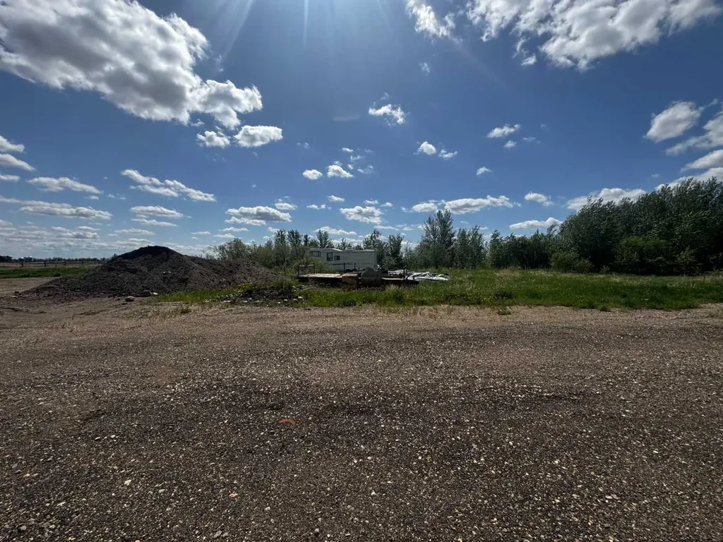 4601-4603 49 Avenue Dewberry AB T0B 0E3