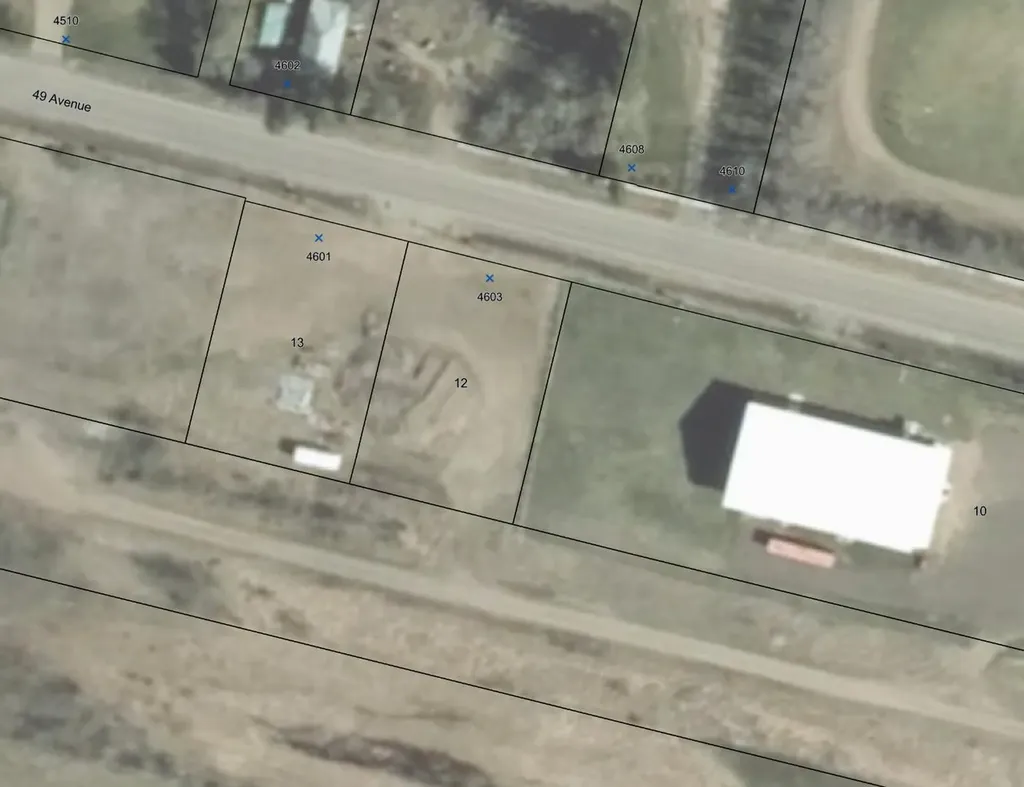 4601-4603 49 Avenue Dewberry AB T0B 0E3