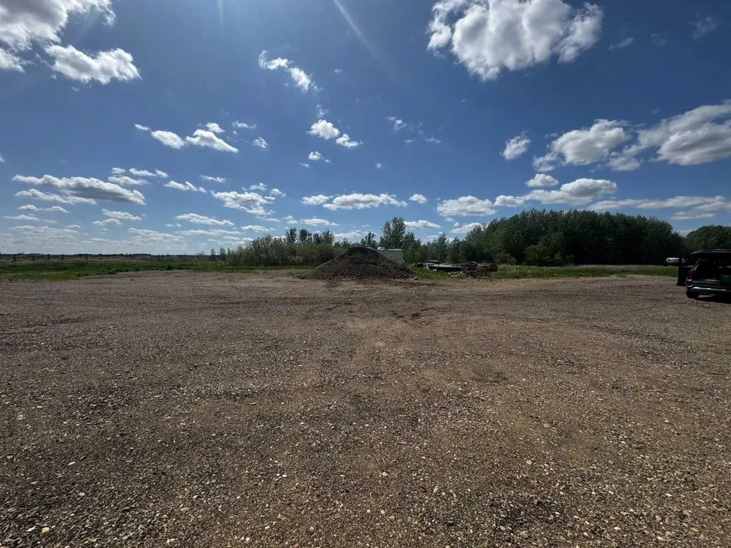 4601-4603 49 Avenue Dewberry AB T0B 0E3