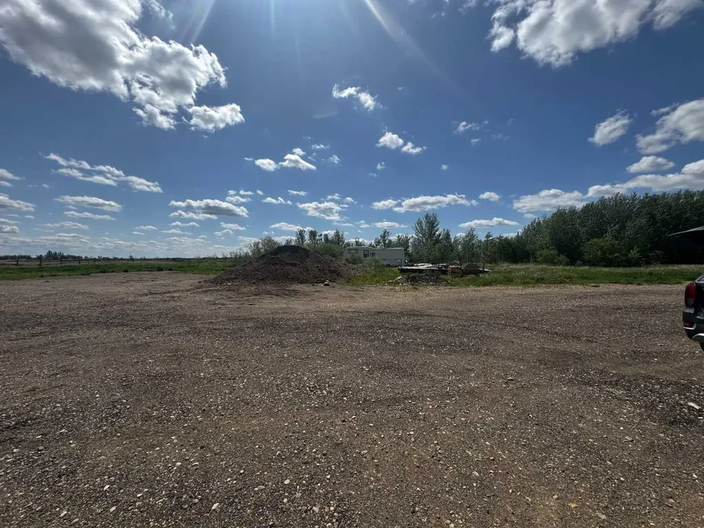 4601-4603 49 Avenue Dewberry AB T0B 0E3