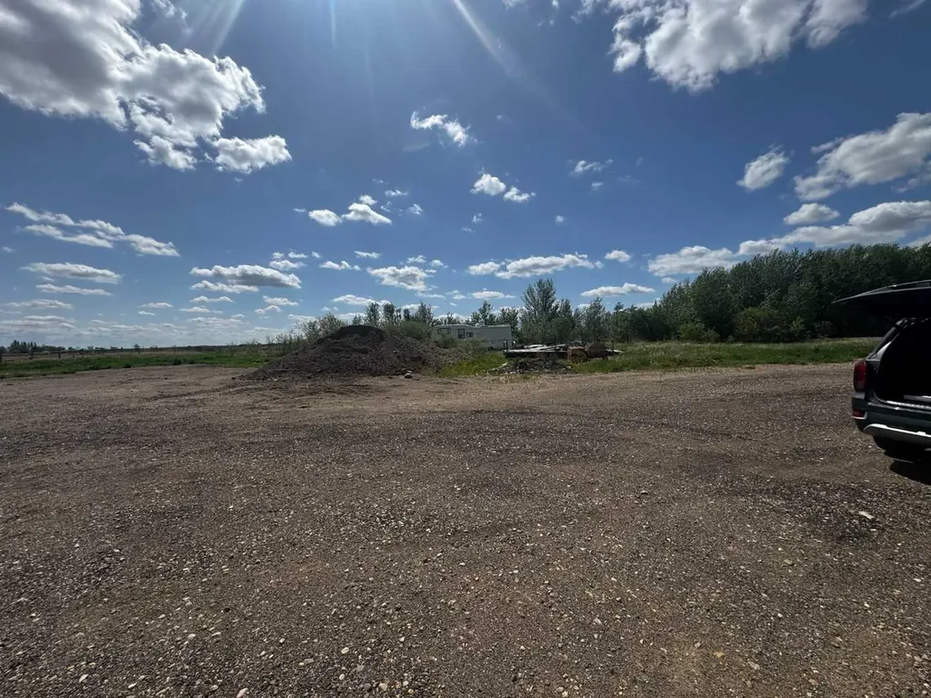 4601-4603 49 Avenue Dewberry AB T0B 0E3