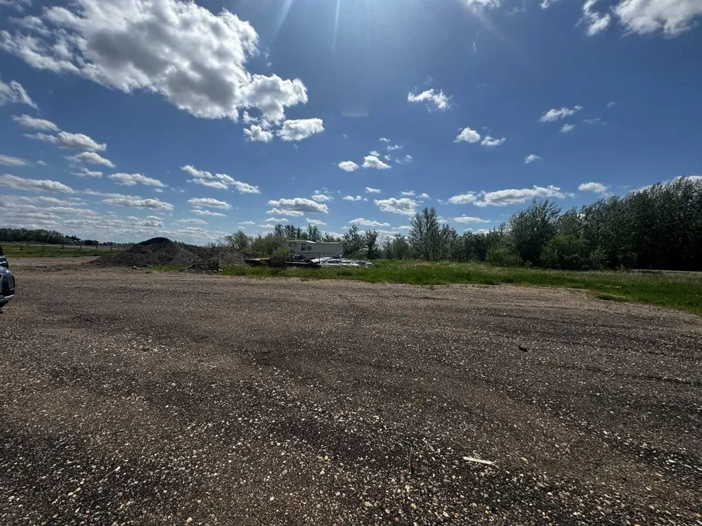 4601-4603 49 Avenue Dewberry AB T0B 0E3