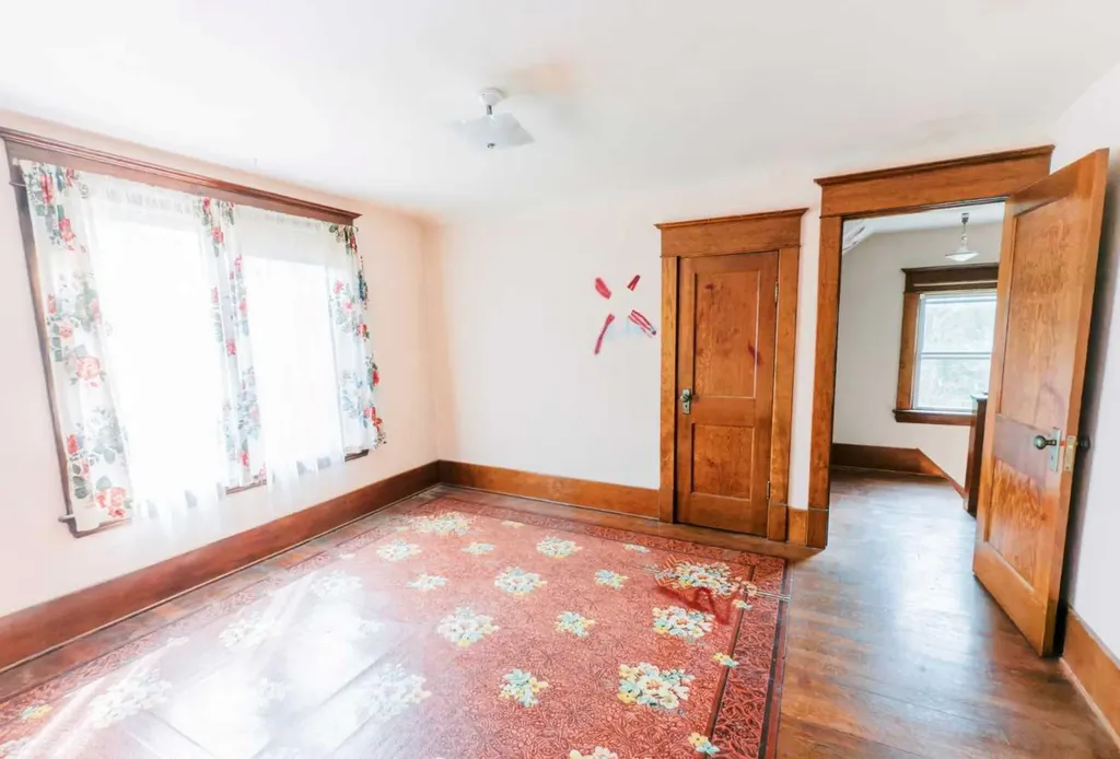 4406 47 Avenue Stettler AB T4K 0B7