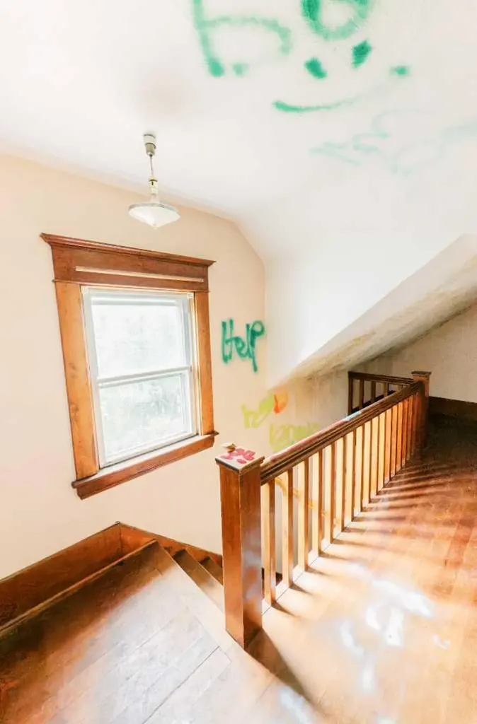 4406 47 Avenue Stettler AB T4K 0B7