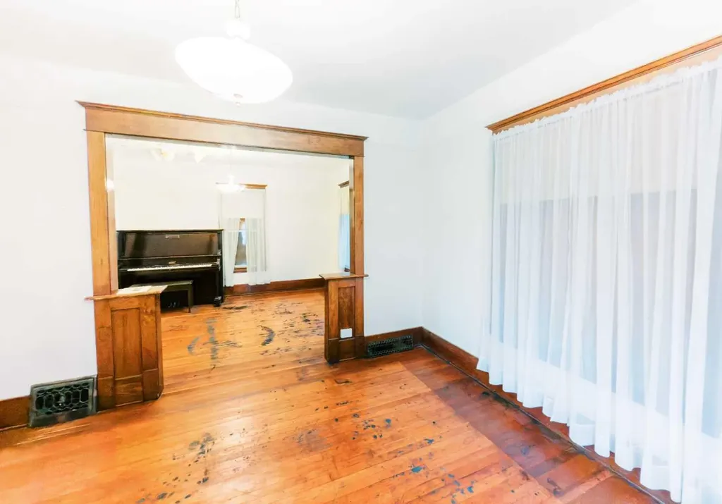 4406 47 Avenue Stettler AB T4K 0B7