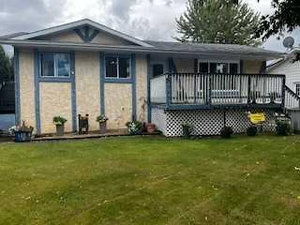 5029-43STREET High Prairie AB T0G 1E0