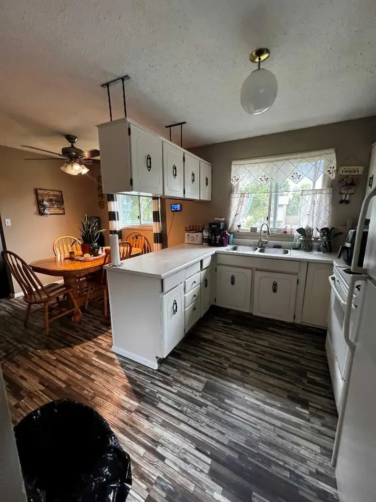 5029-43STREET High Prairie AB T0G 1E0