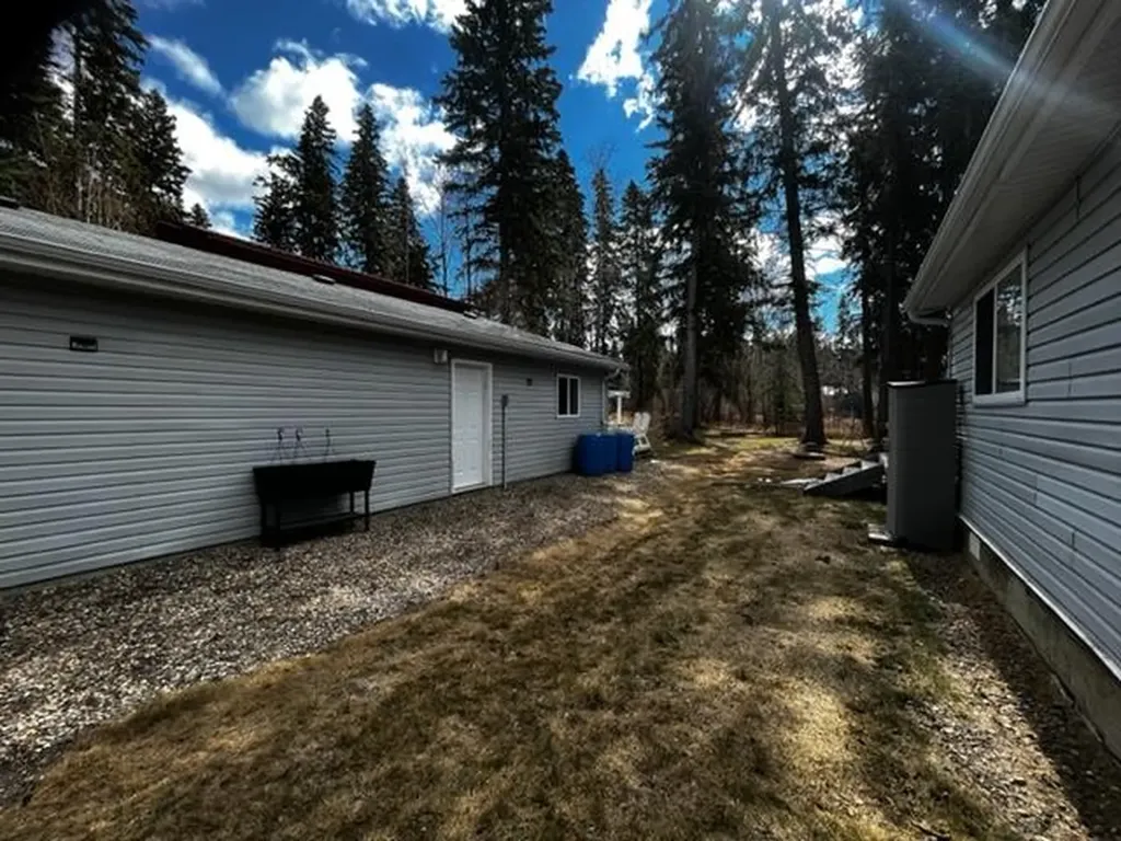 1304 Sand Place Brightsand Lake SK S0M 2Y0