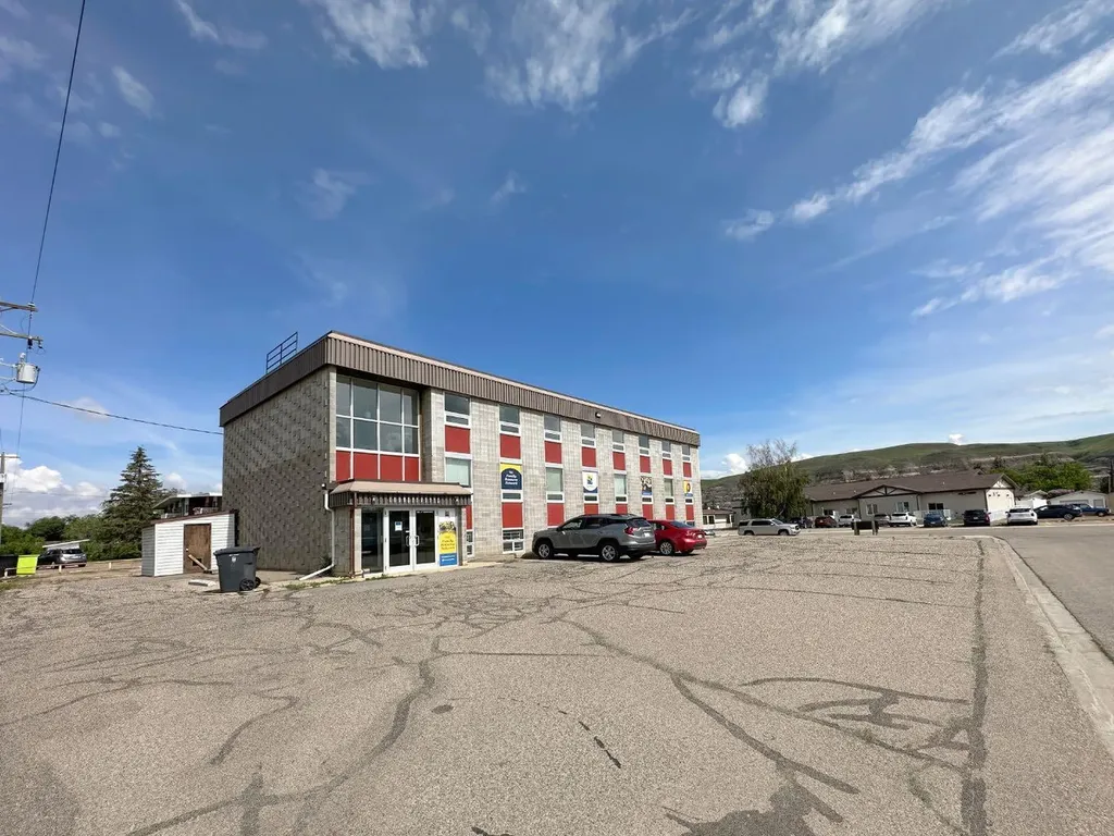 601 7 Street E Drumheller AB T0J0Y5