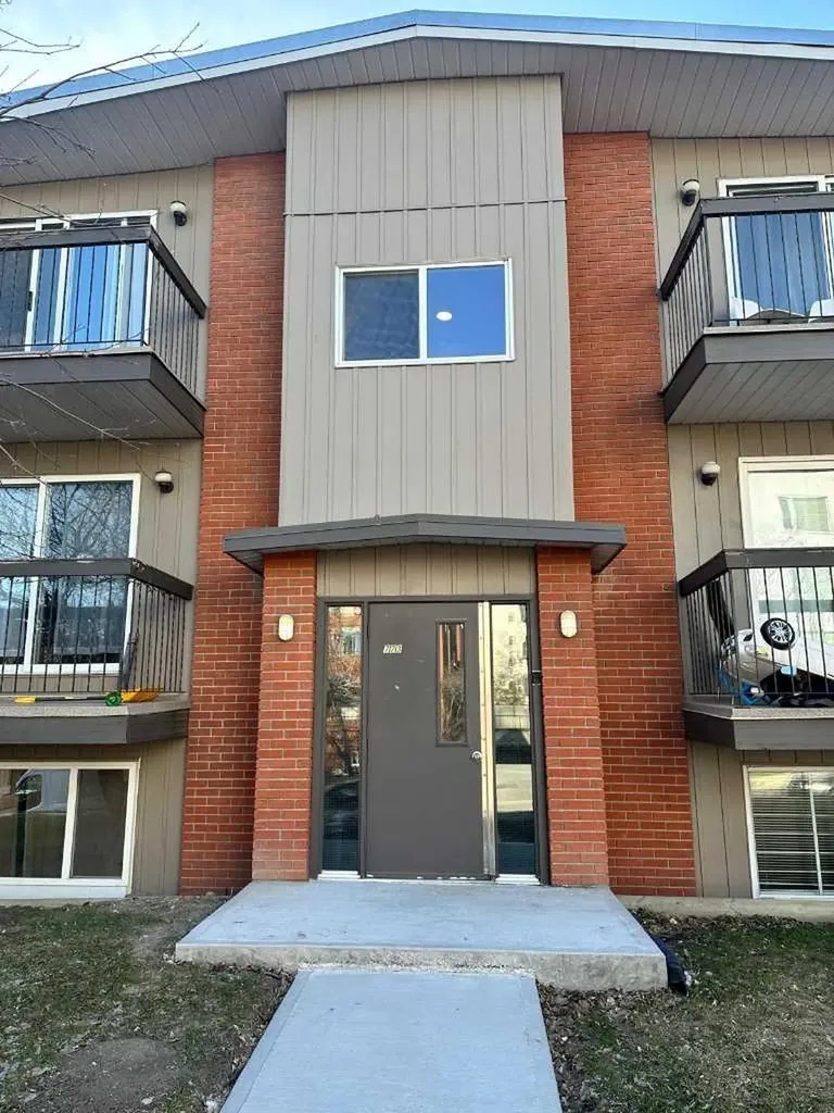 723 5 Street NE Calgary AB T3E 2W7