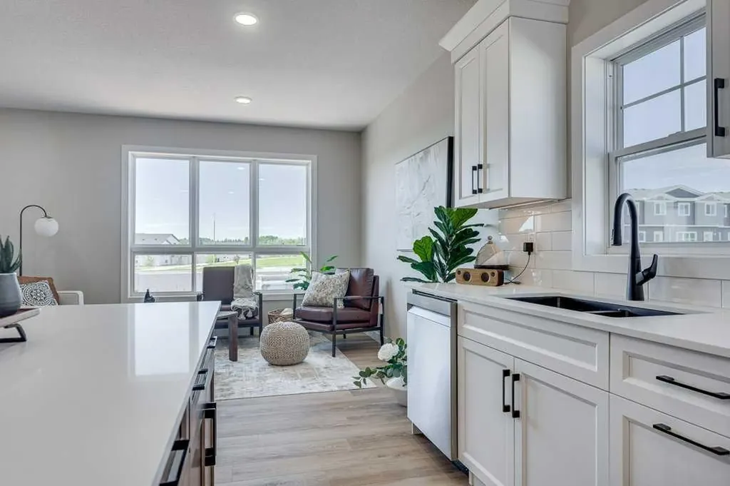3 Gray Close Sylvan Lake AB T4S 0W4