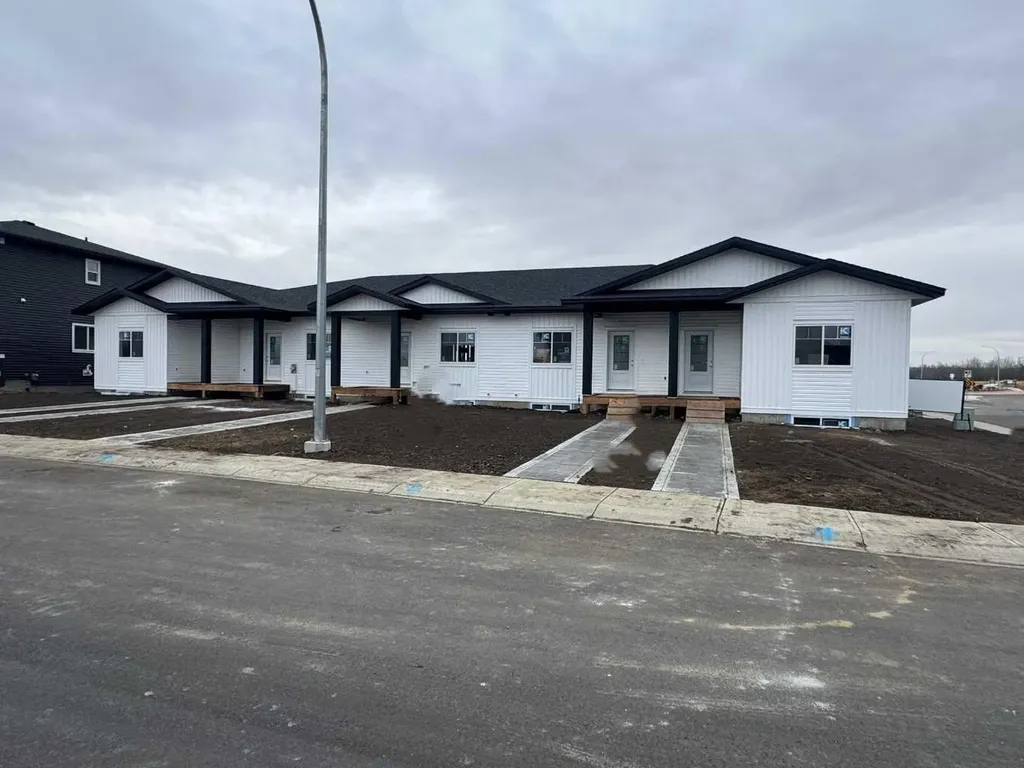 3 Gray Close Sylvan Lake AB T4S 0W4