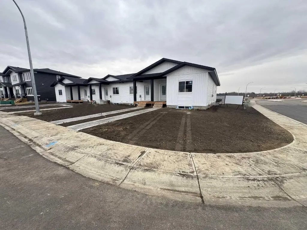 3 Gray Close Sylvan Lake AB T4S 0W4