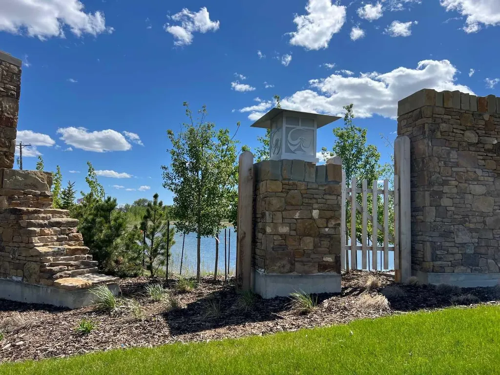 5 Gray Close Sylvan Lake AB T4S 0W4