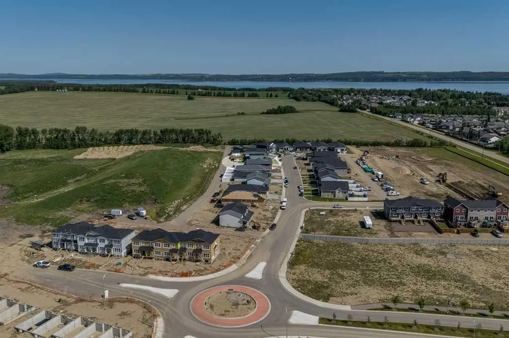 5 Gray Close Sylvan Lake AB T4S 0W4