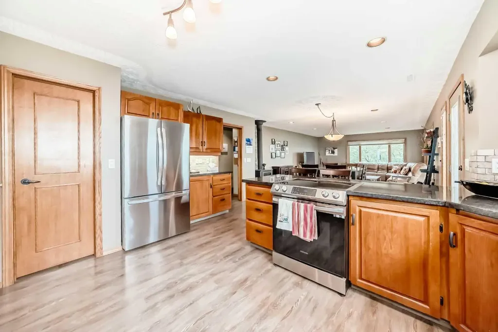 9 Rustic Road Norglenwold AB T4S 1S5