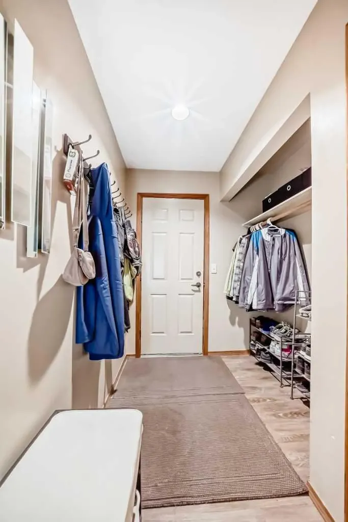 9 Rustic Road Norglenwold AB T4S 1S5