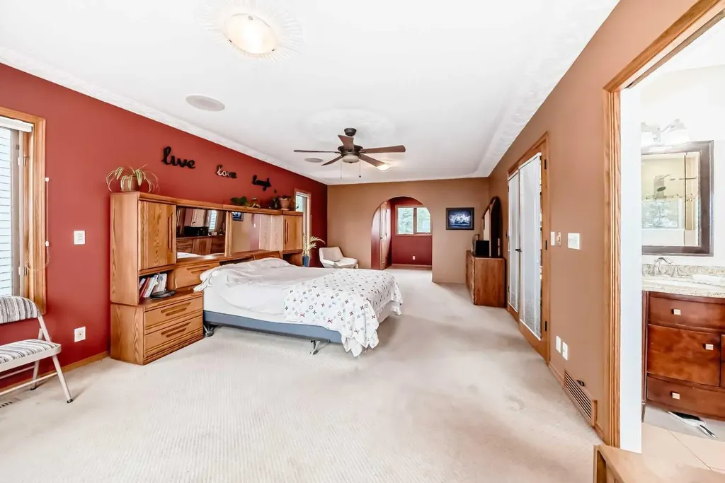 9 Rustic Road Norglenwold AB T4S 1S5