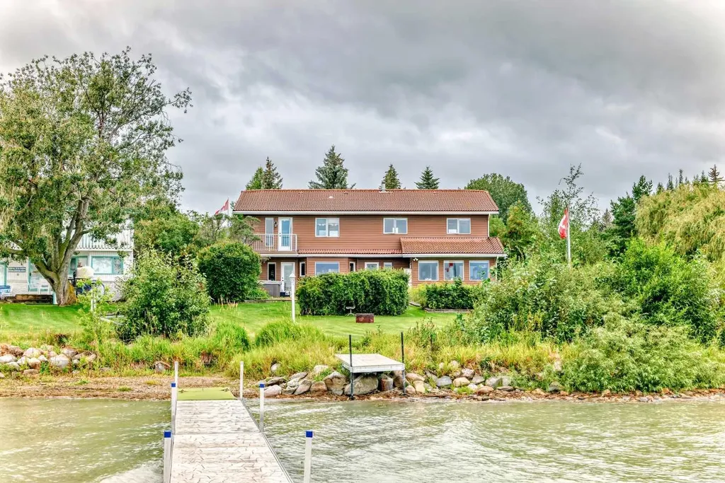 9 Rustic Road Norglenwold AB T4S 1S5