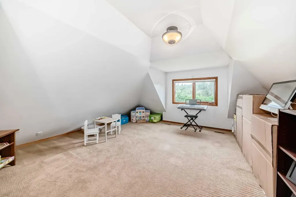 9 Rustic Road Norglenwold AB T4S 1S5