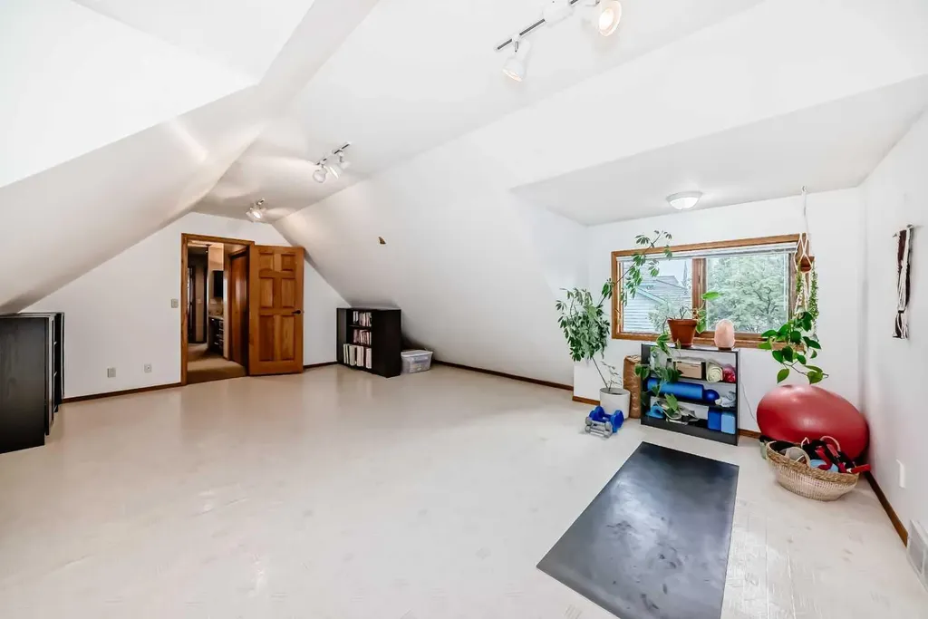 9 Rustic Road Norglenwold AB T4S 1S5