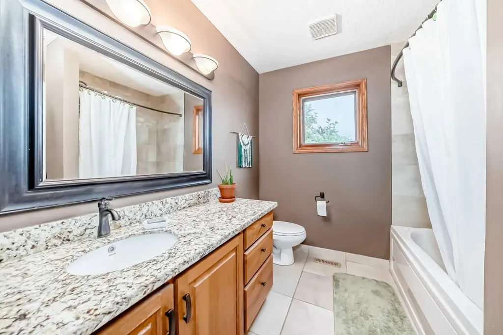 9 Rustic Road Norglenwold AB T4S 1S5