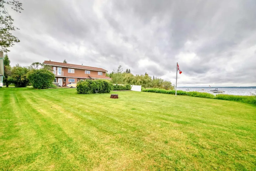 9 Rustic Road Norglenwold AB T4S 1S5