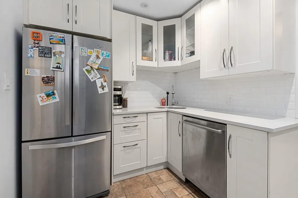 3730 50 Street NW Calgary AB T3A2V9