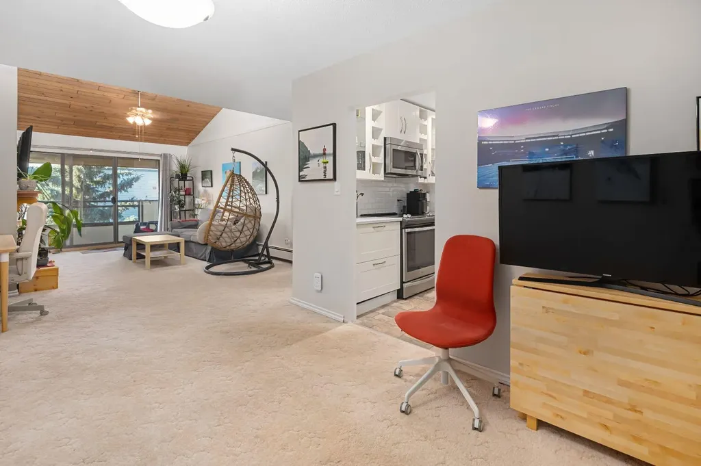 3730 50 Street NW Calgary AB T3A2V9