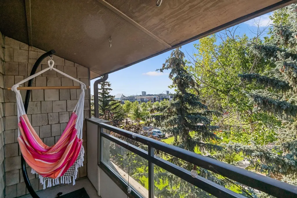 3730 50 Street NW Calgary AB T3A2V9