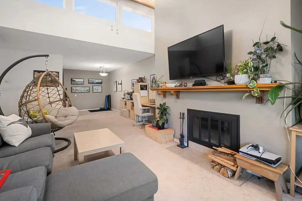 3730 50 Street NW Calgary AB T3A2V9