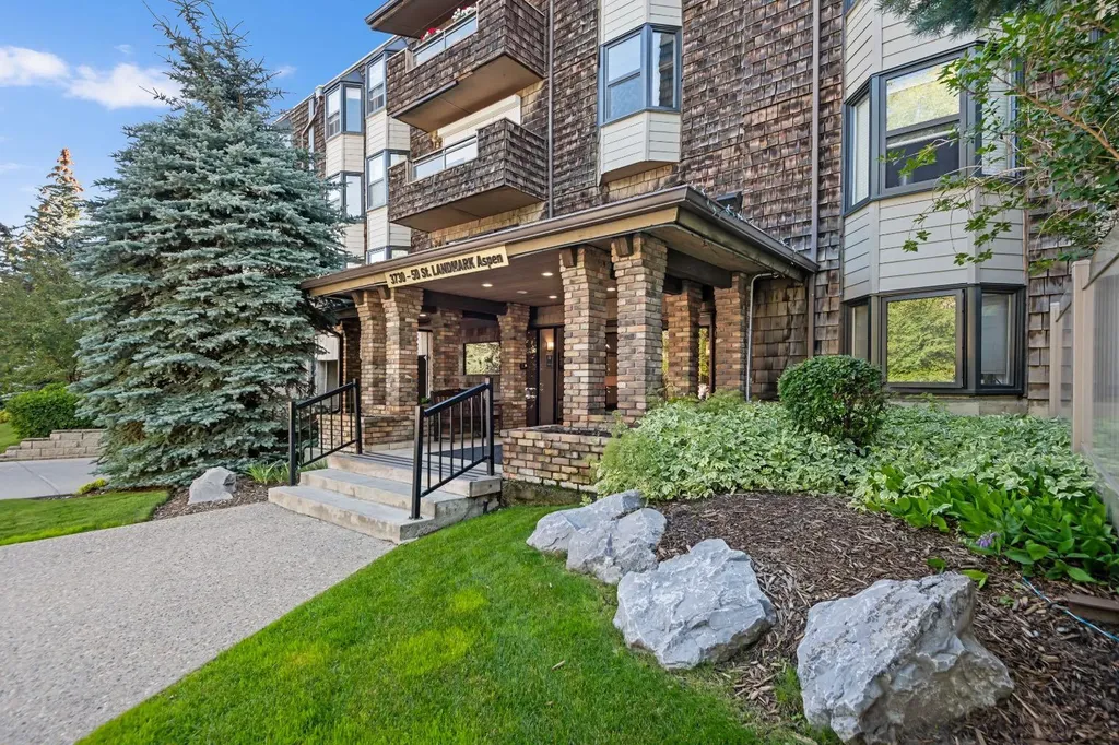 3730 50 Street NW Calgary AB T3A2V9