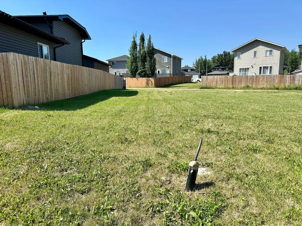 17 Steward Drive Whitecourt AB T7S 1R1
