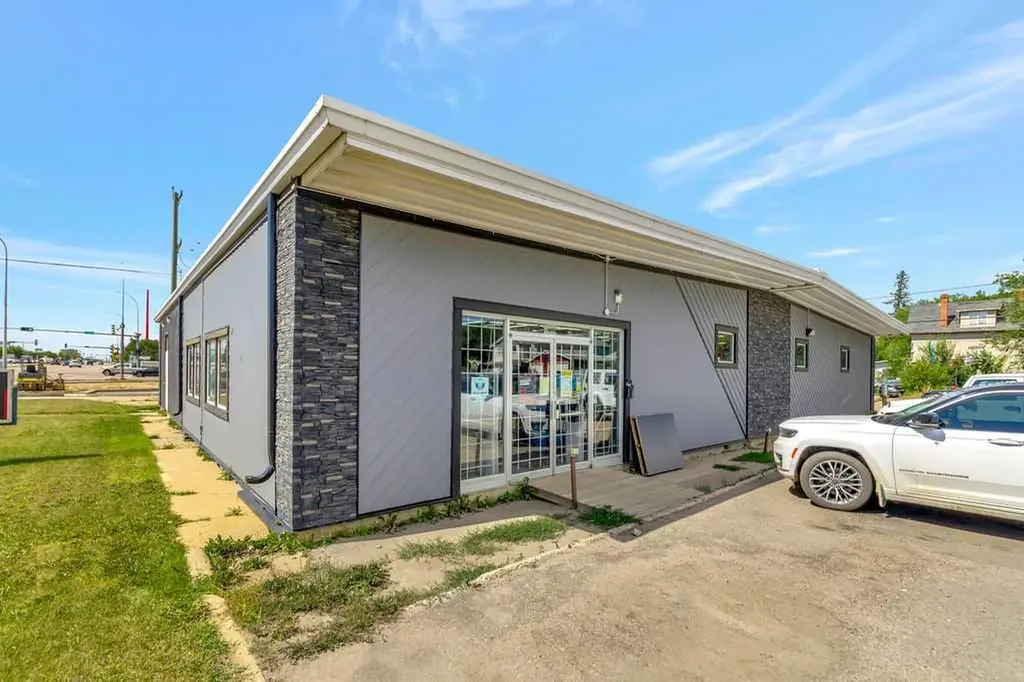 4818 44 Street Lloydminster SK S9V 0G8