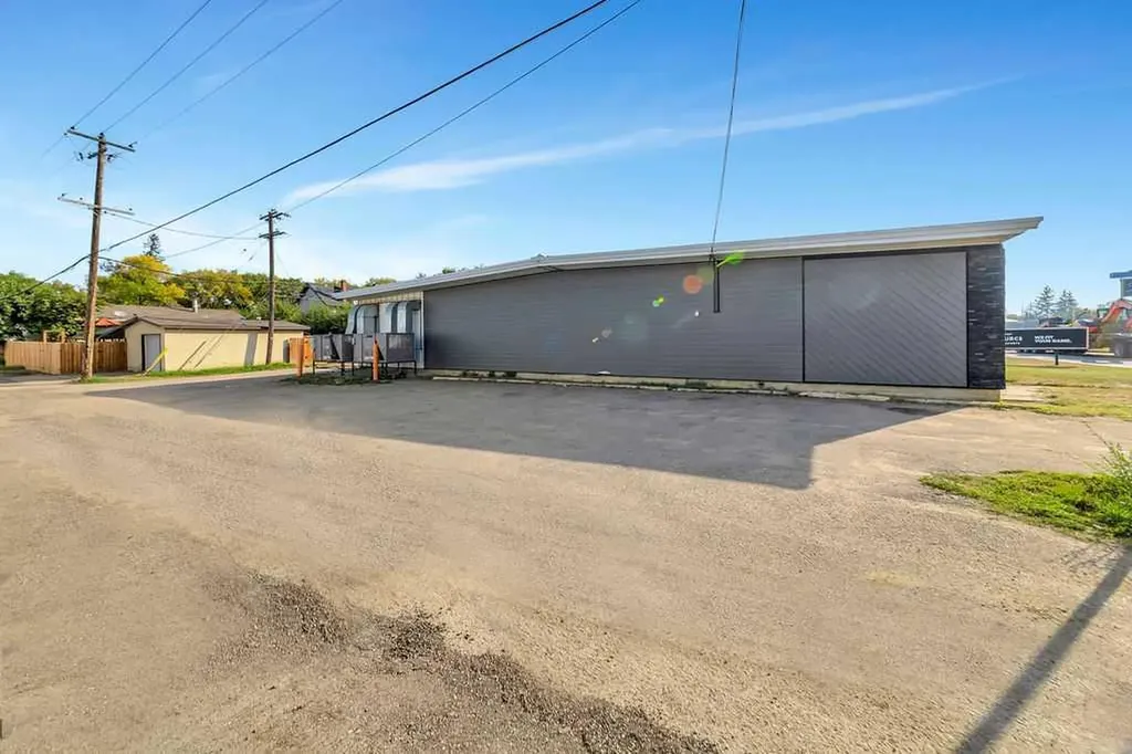 4818 44 Street Lloydminster SK S9V0G8