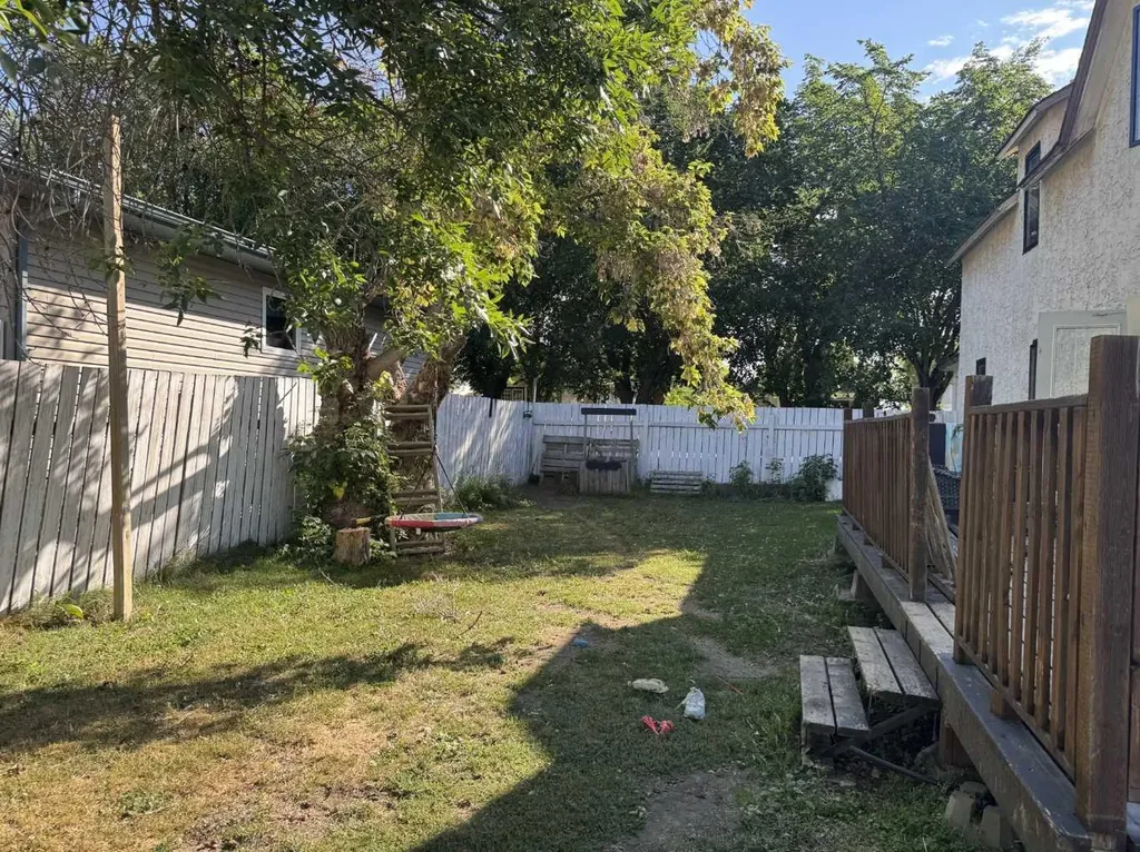 5228 48 Street Provost AB T0B 3S0