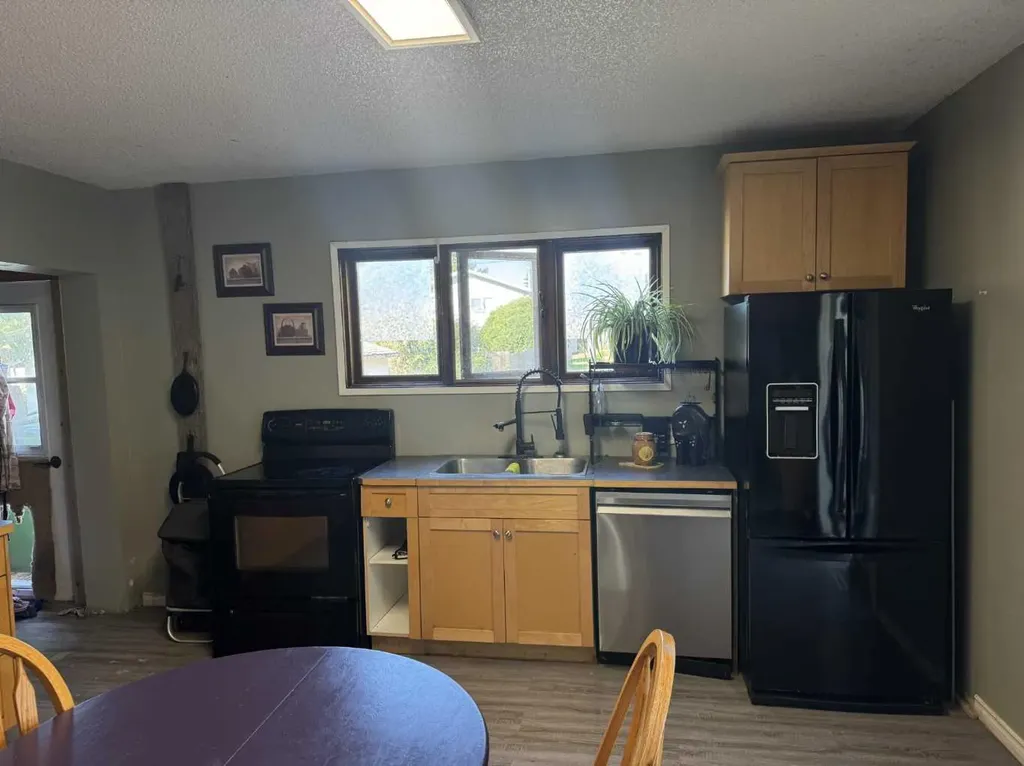 5228 48 Street Provost AB T0B 3S0