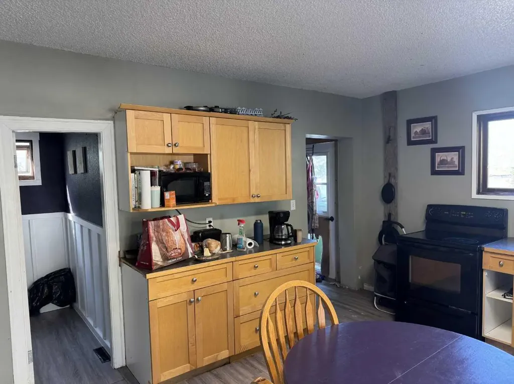 5228 48 Street Provost AB T0B 3S0