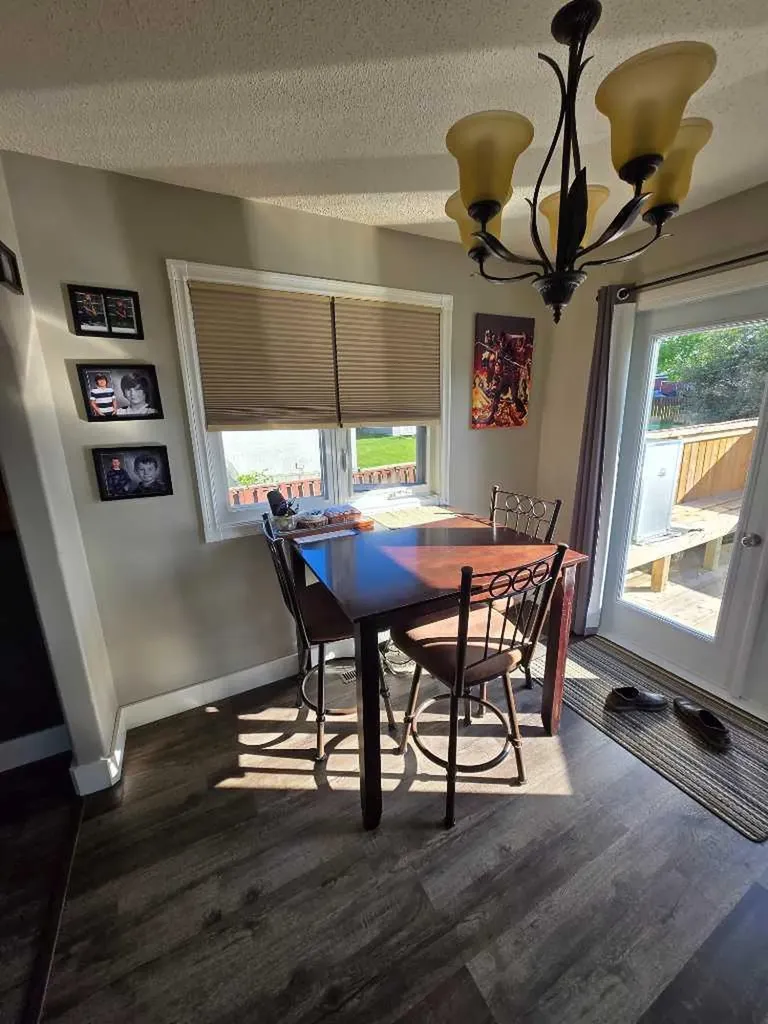 525 6 Avenue Fox Creek AB T0H 1P0