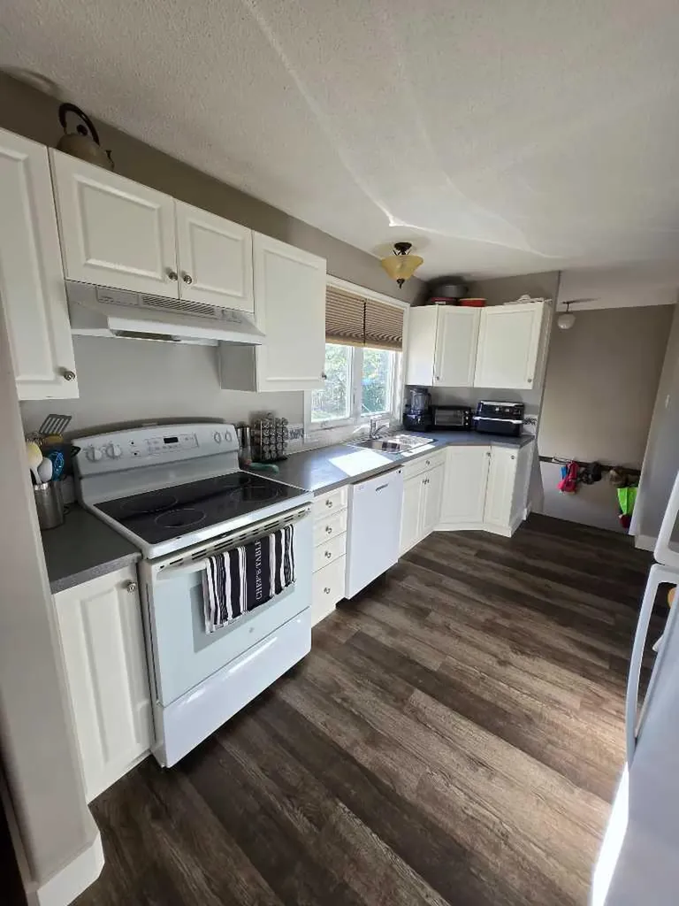 525 6 Avenue Fox Creek AB T0H 1P0