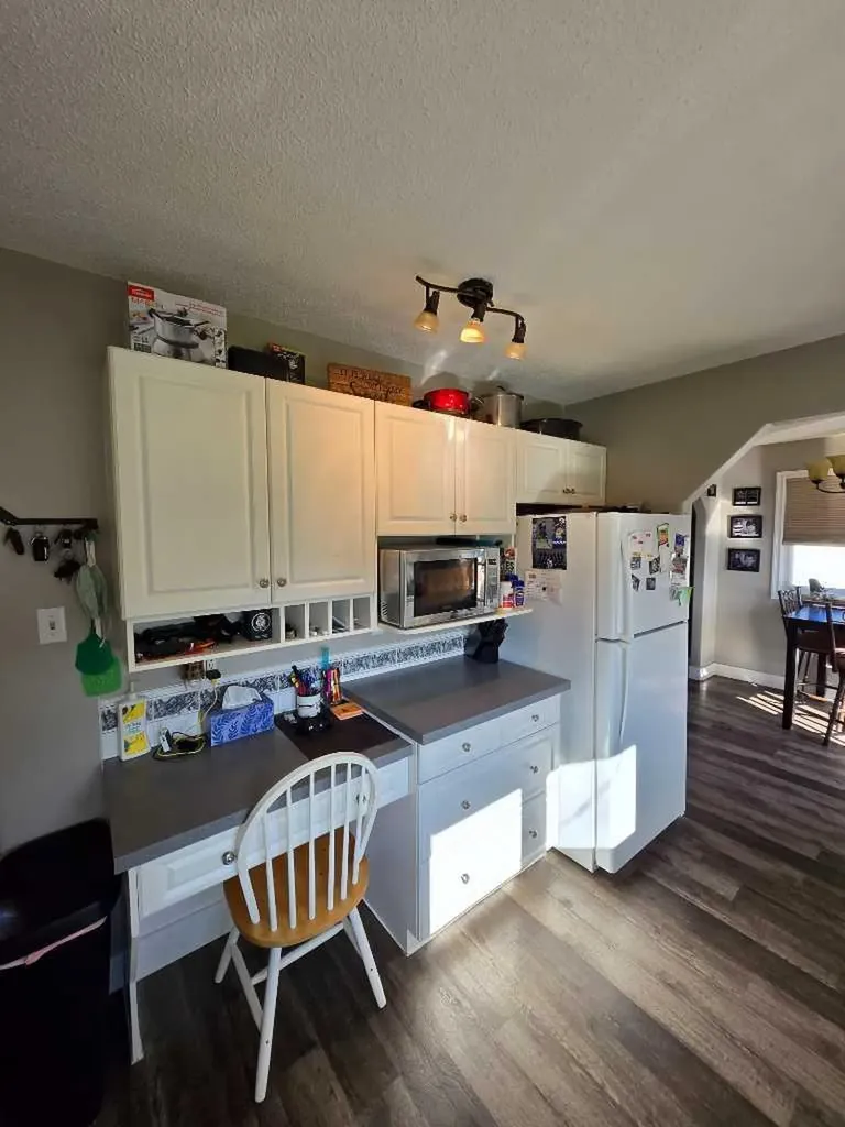 525 6 Avenue Fox Creek AB T0H 1P0