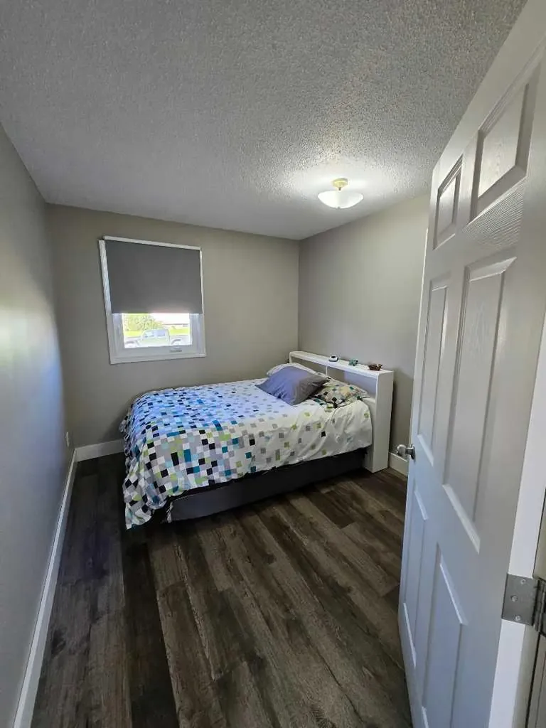 525 6 Avenue Fox Creek AB T0H 1P0