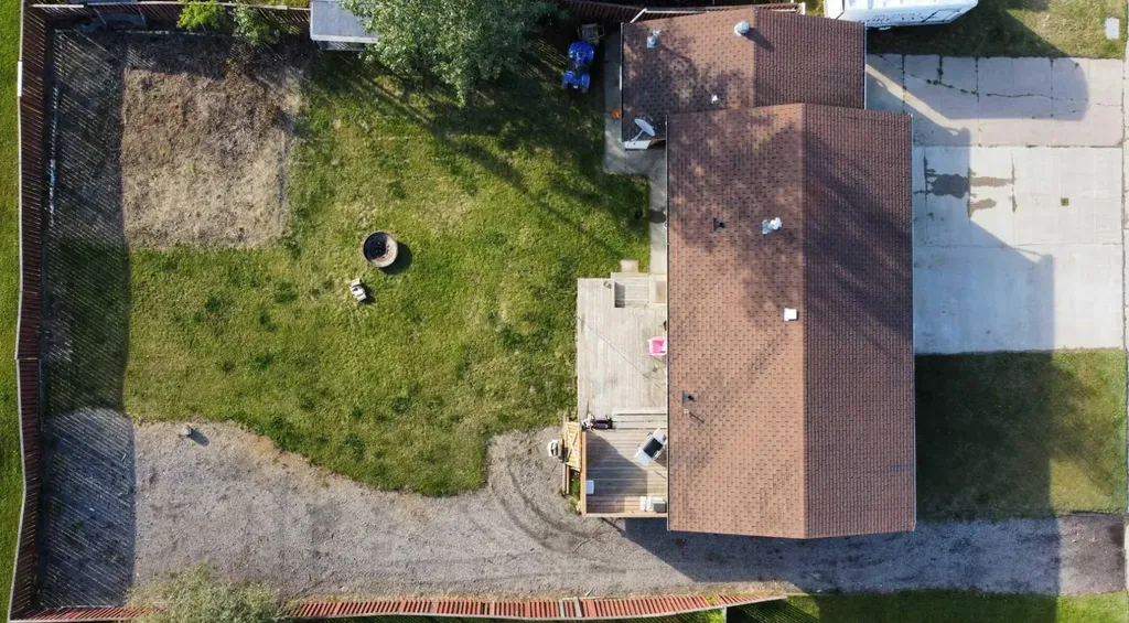 525 6 Avenue Fox Creek AB T0H 1P0