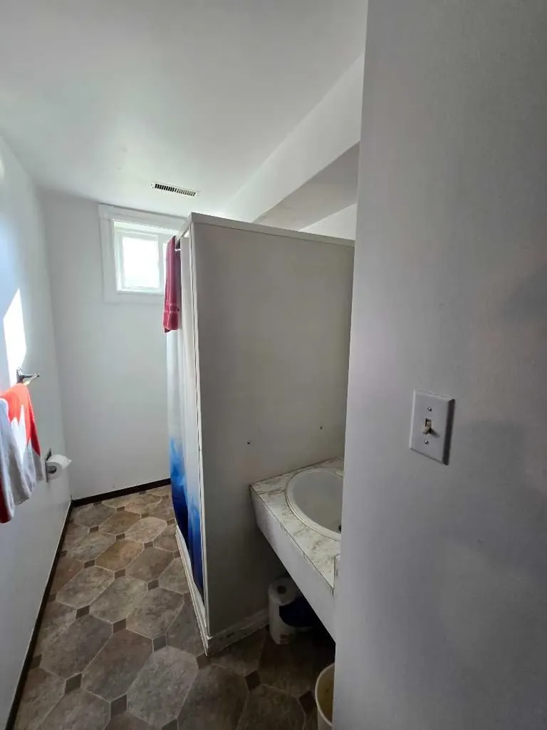525 6 Avenue Fox Creek AB T0H 1P0
